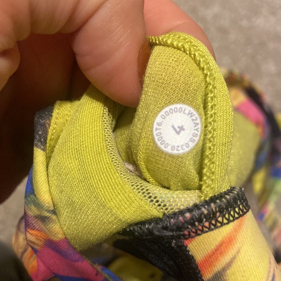 Lululemon energy bra - Picture 3 of 3